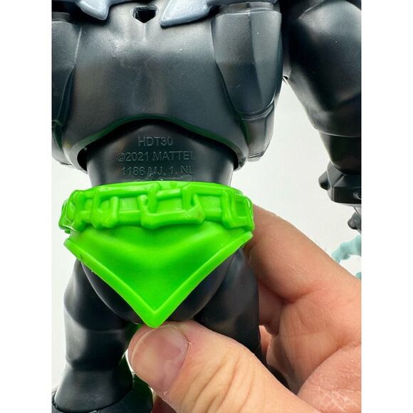 Masters of the Universe Battle Armor SKELETOR 8.5 Figure MOTU - Picture 6 of 6